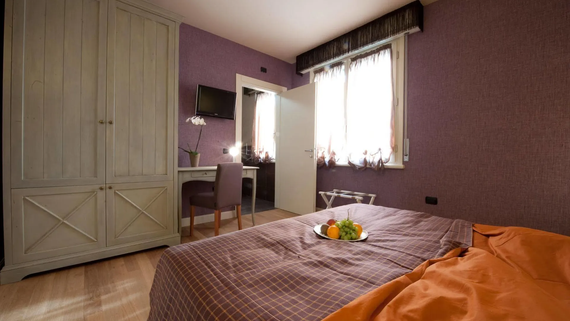 Hotel Locanda Stendhal 3*, Colorno Italy